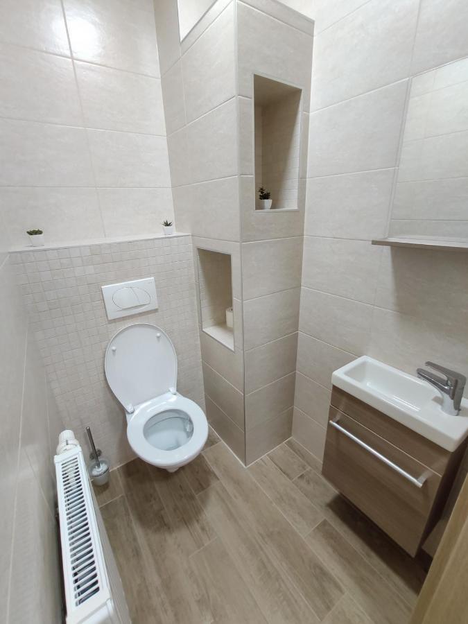 Trika Apartman Sárvár Zewnętrze zdjęcie