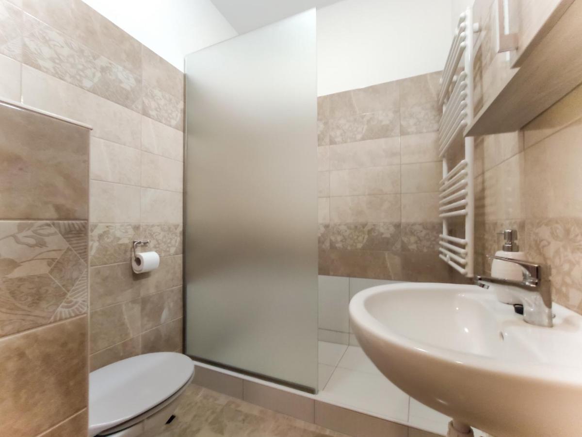 Trika Apartman Sárvár Zewnętrze zdjęcie
