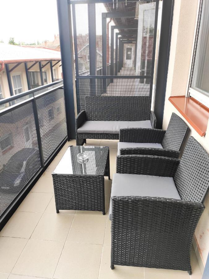 Trika Apartman Sárvár Zewnętrze zdjęcie