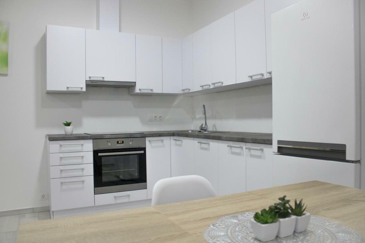 Trika Apartman Sárvár Zewnętrze zdjęcie
